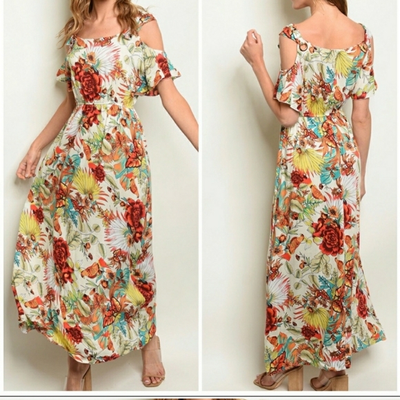 ❣️IVORY RED FLORAL MAXI DRESS ❣️ - Picture 3 of 3